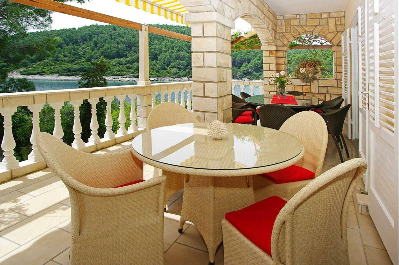 Waterfront Villa With Pool Vela Luka Eksteriør bilde
